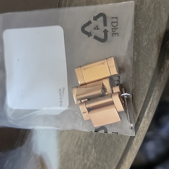 Michael Kors Gold color Watch - Picture 3 of 4